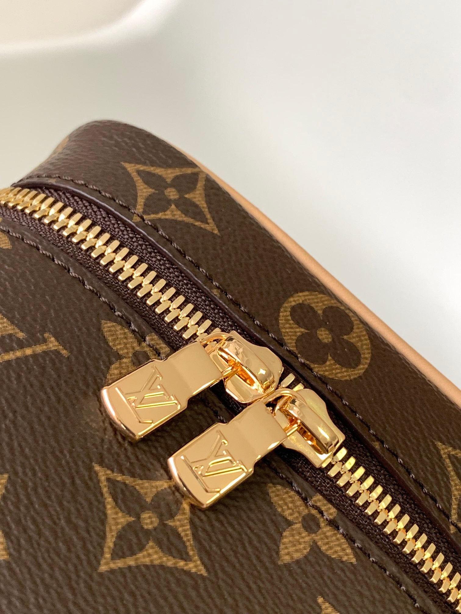 Louis Vuitton Designer Style Monogram Leather Cosmetic Vanity Travel Bag