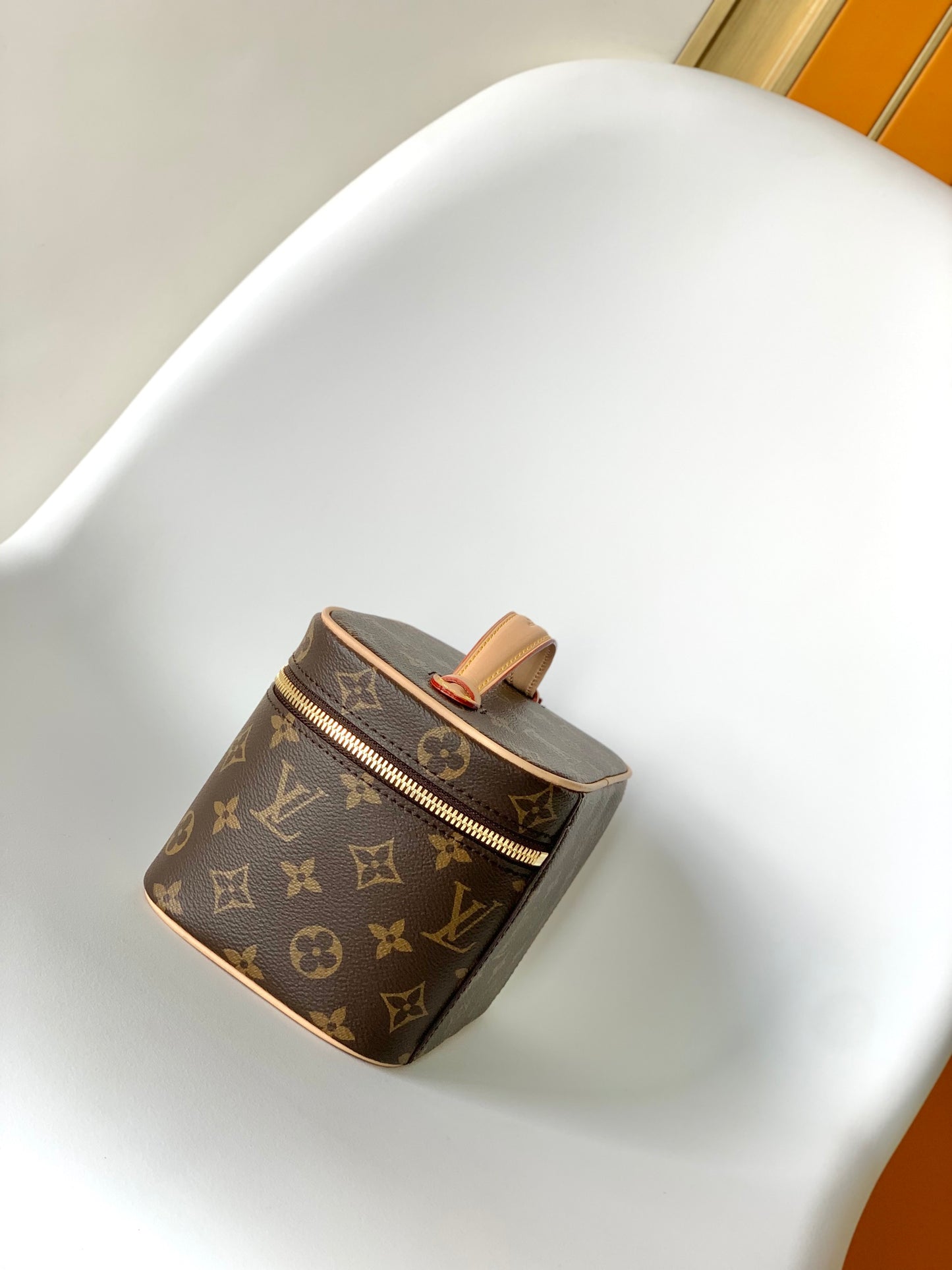 Louis Vuitton Luxury Brown Monogram Travel Vanity Case Cosmetic Makeup Bag