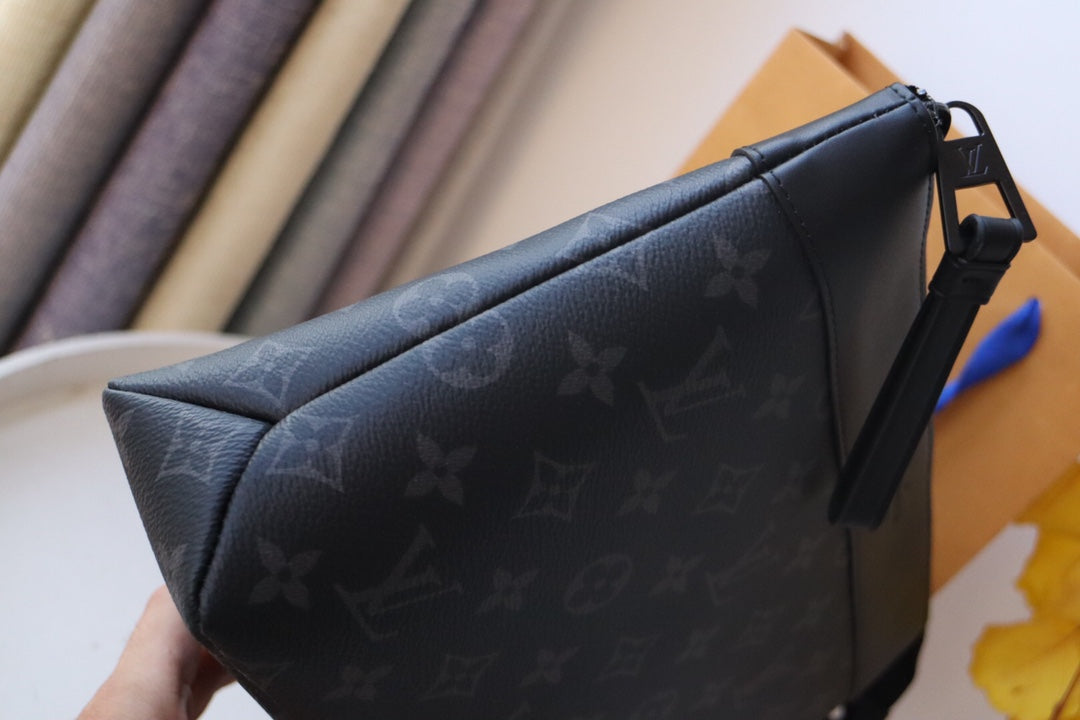 Louis Vuitton Elegant Black Monogram Pattern Zippered Pouch Clutch Bag