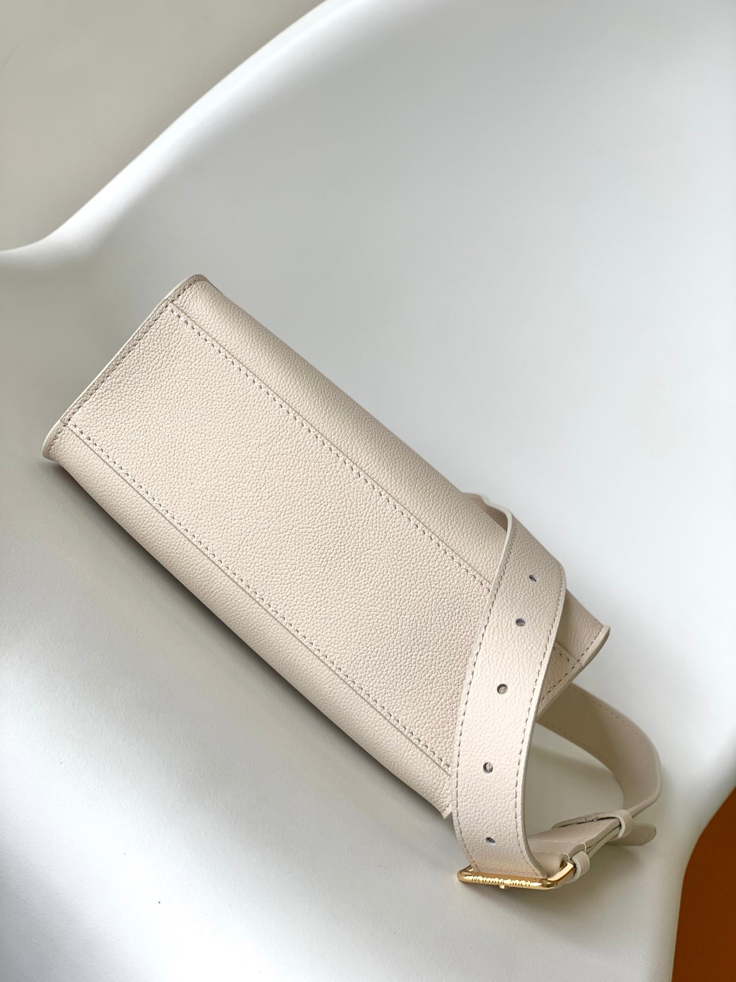Louis Vuitton Off-White Structured Leather Tote Bag with Gold Hardware