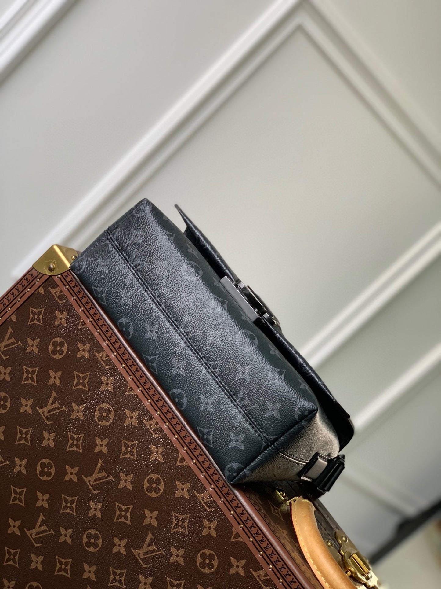 Louis Vuitton Black Monogram Pattern Canvas Crossbody Messenger Shoulder Bag