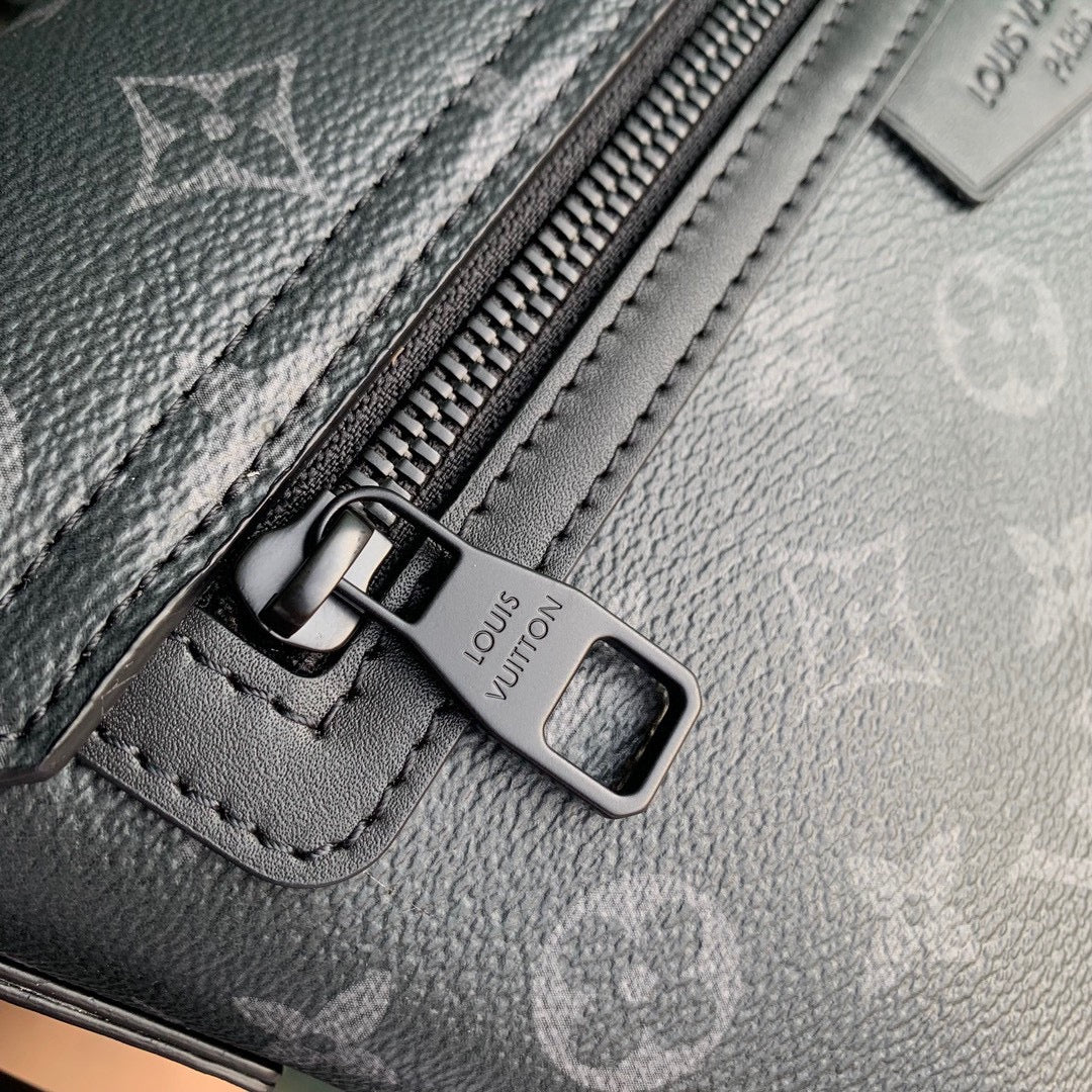 Louis Vuitton Black Monogram Pattern Canvas Crossbody Messenger Shoulder Bag