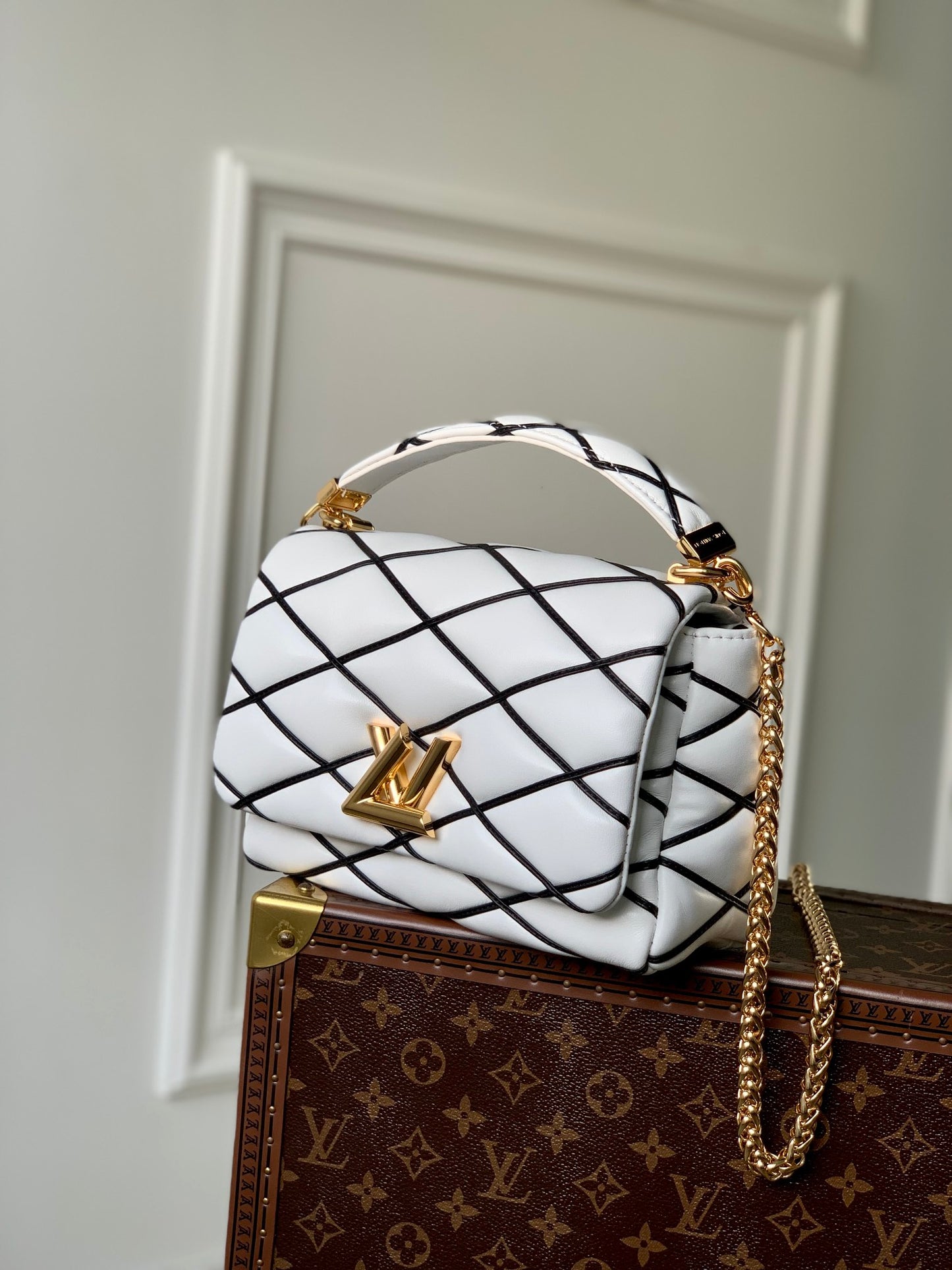 Louis Vuitton White Quilted Leather Shoulder Bag with Black Diamond Lattice Pattern