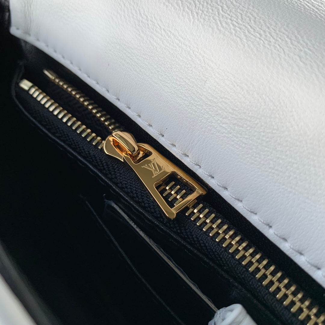 Louis Vuitton White Quilted Leather Shoulder Bag with Black Diamond Lattice Pattern