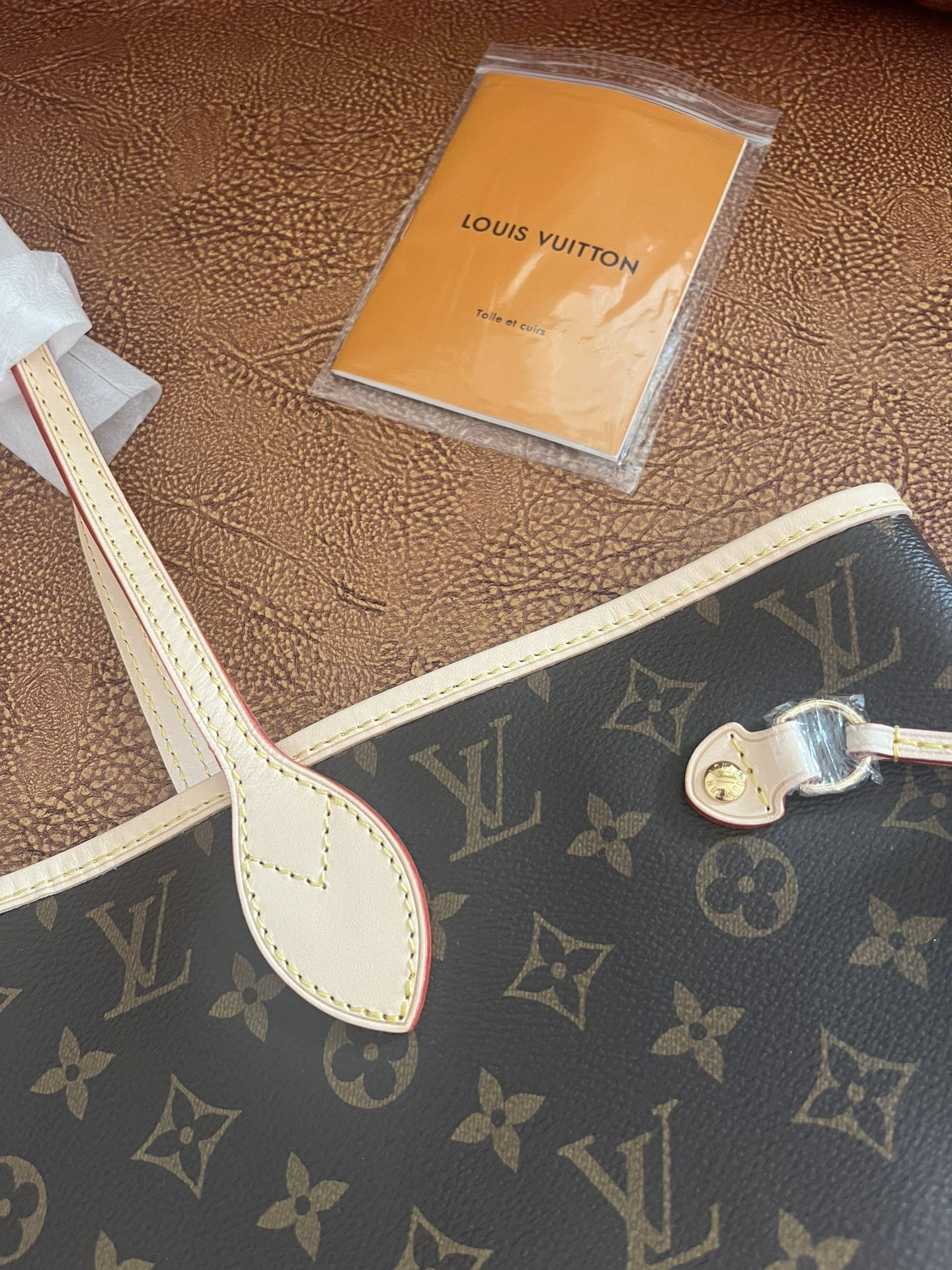 Louis Vuitton Classic Brown Monogram Print Tote Bag with Matching Pouch