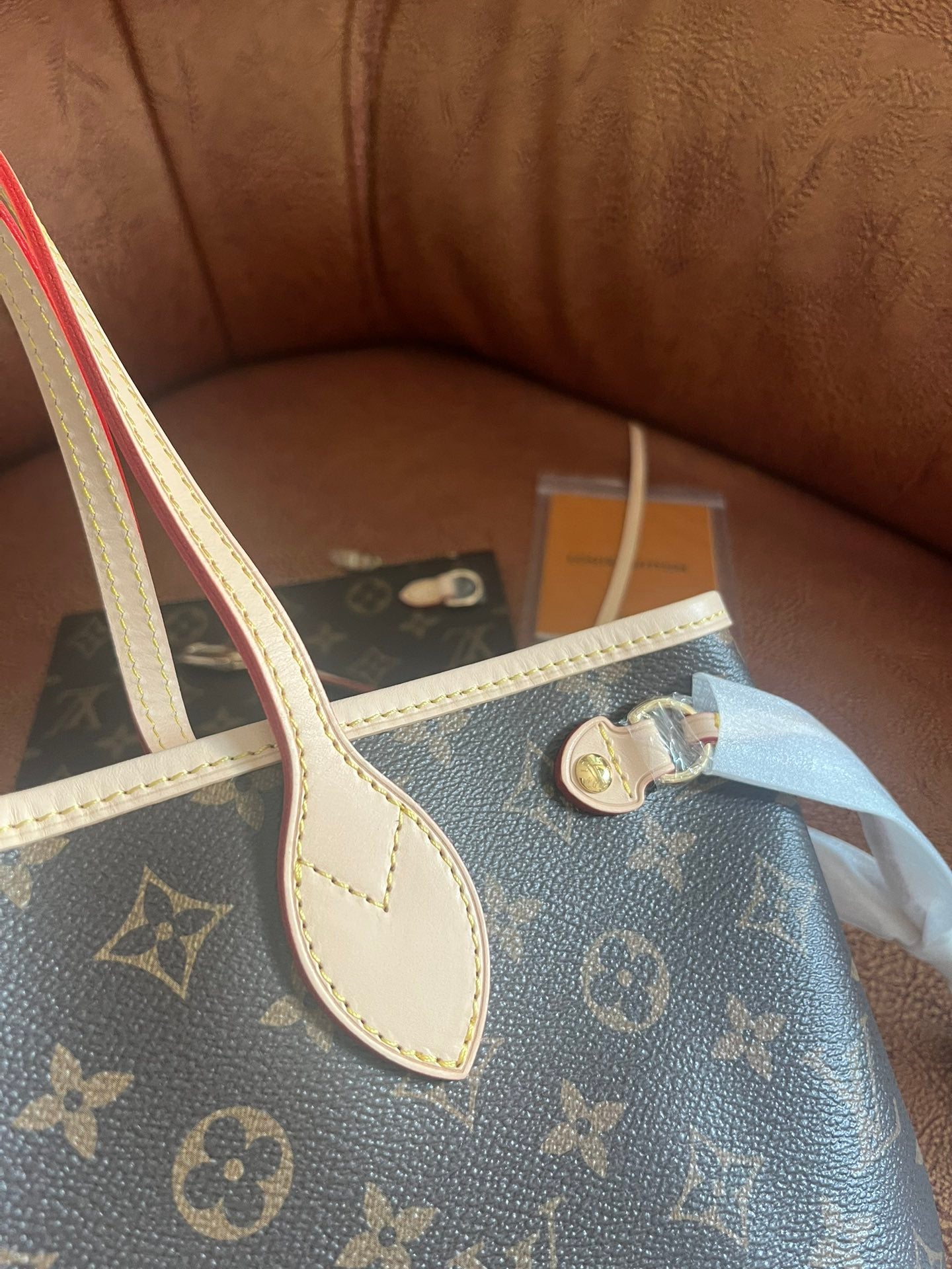 Louis Vuitton Classic Monogram Pattern Large Tote Handbag with Matching Pouch Set