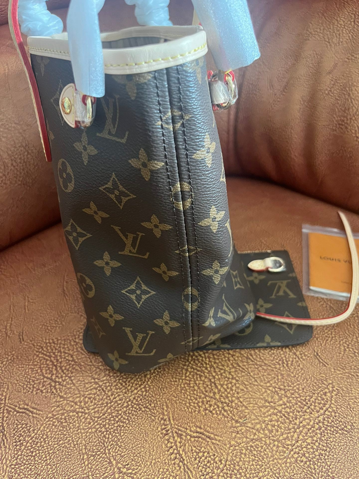 Louis Vuitton Classic Monogram Pattern Large Tote Handbag with Matching Pouch Set
