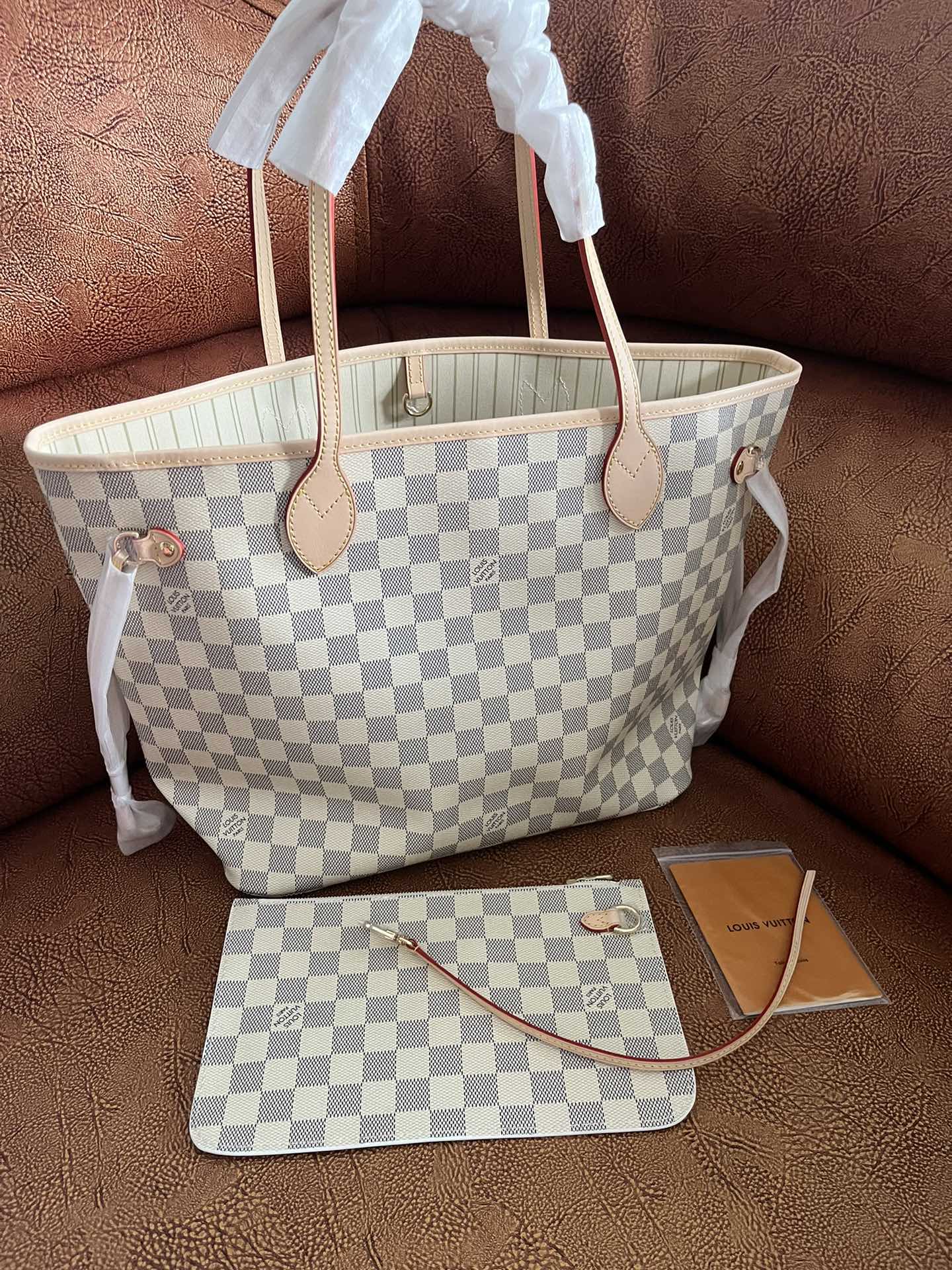 Louis Vuitton Classic Checkerboard Pattern Tote Bag with Tan Leather Handles