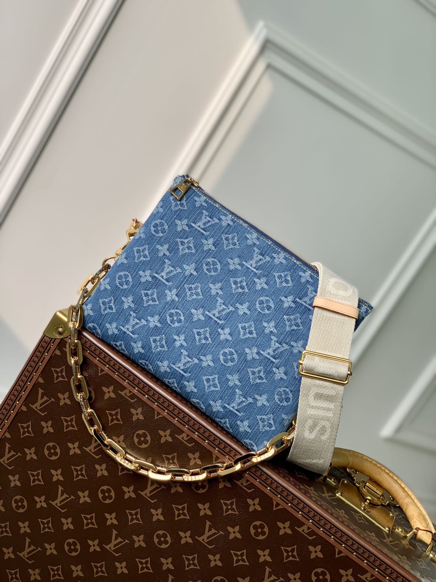 Louis Vuitton Blue Denim Monogram Print Crossbody Bag with Chunky Gold Chain