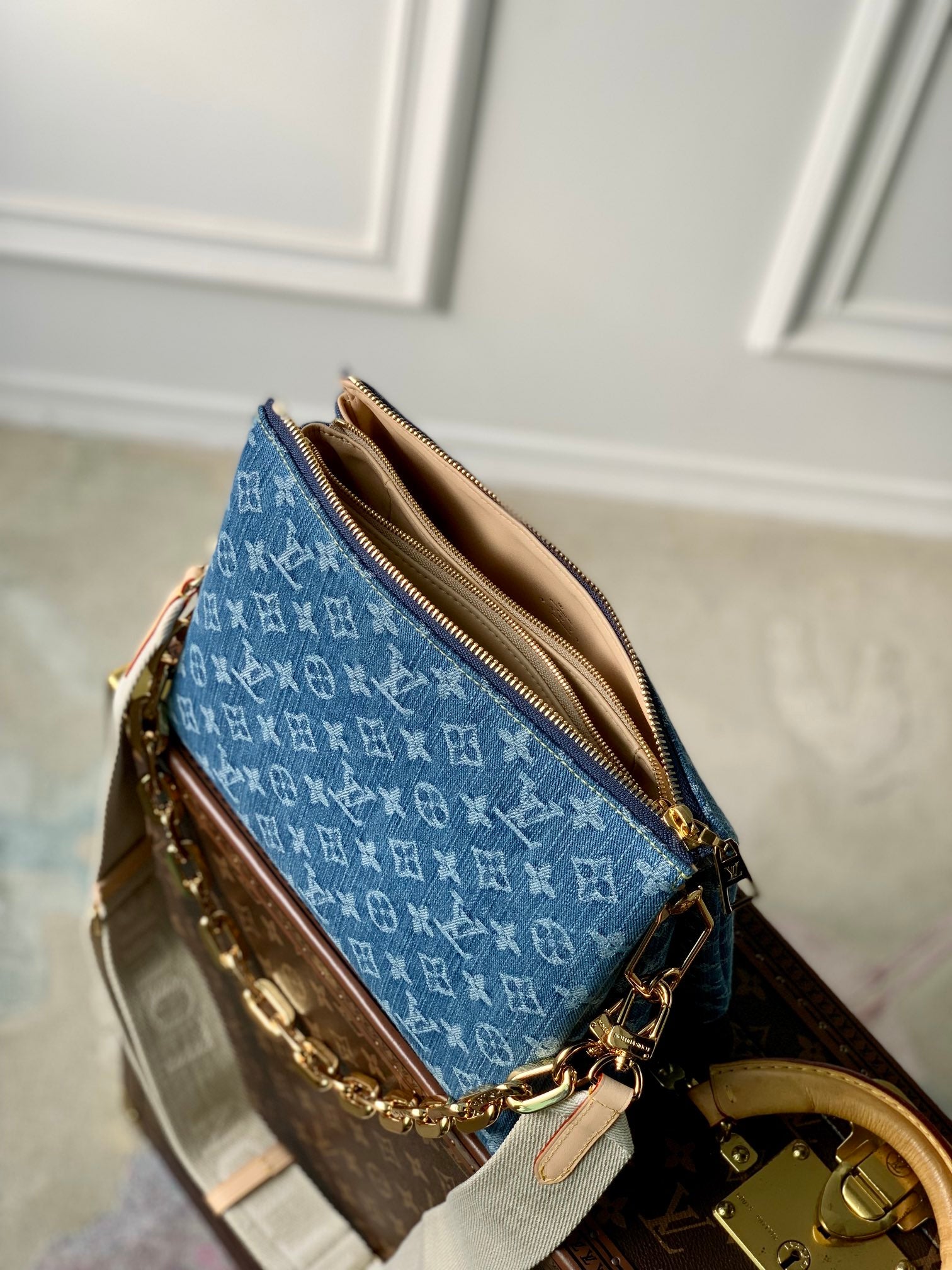Louis Vuitton Blue Denim Monogram Print Crossbody Bag with Chunky Gold Chain