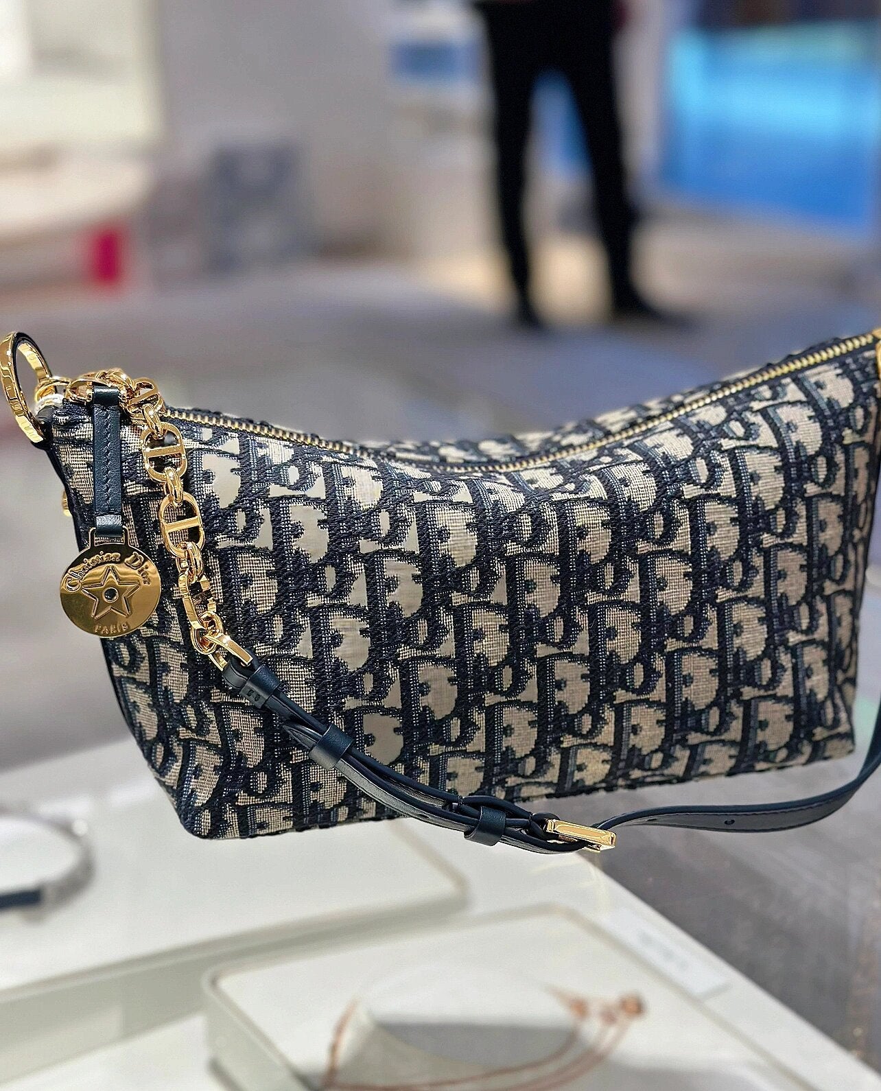 Christian Dior Oblique Jacquard Shoulder Bag - Navy Blue & Beige Canvas