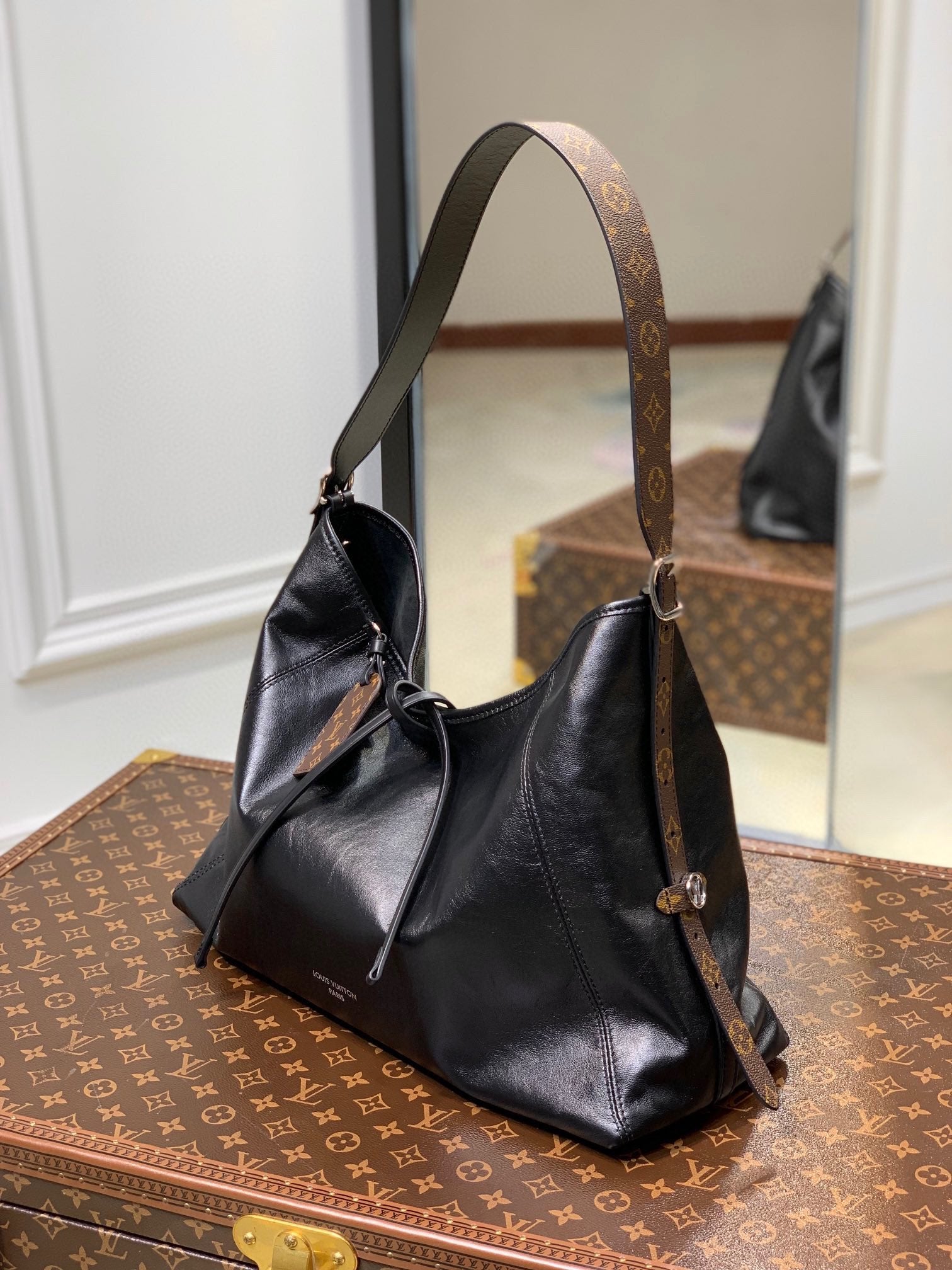 Louis Vuitton Classic Black Leather Hobo Bag with Detachable Monogram Pouch