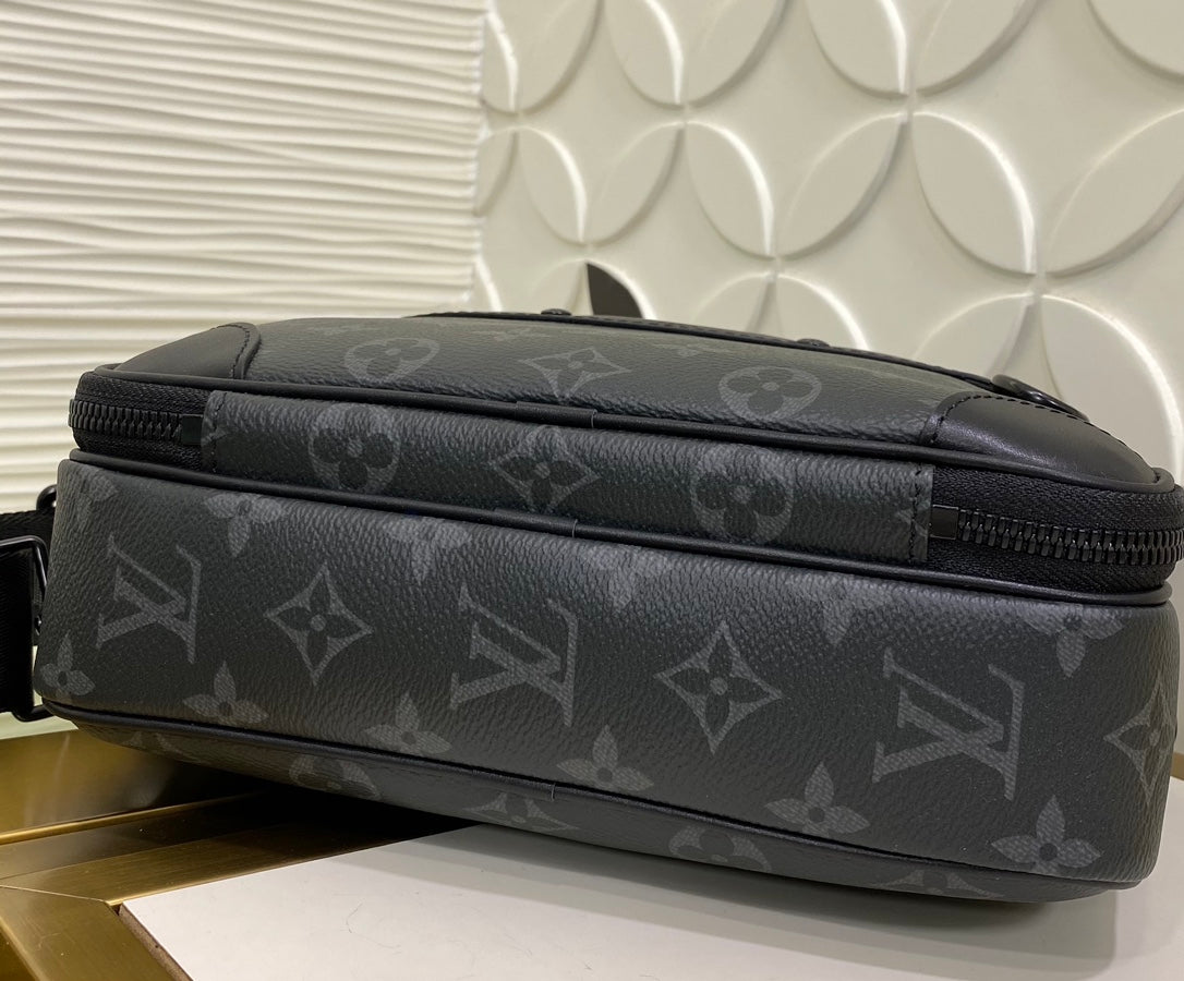 Louis Vuitton Black Monogram Pattern Crossbody Messenger Bag with Wide Strap
