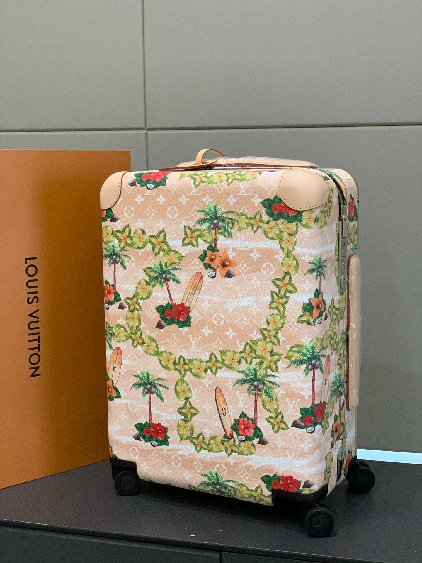 Pink Tropical Palm Tree Print Rolling Suitcase Travel Luggage