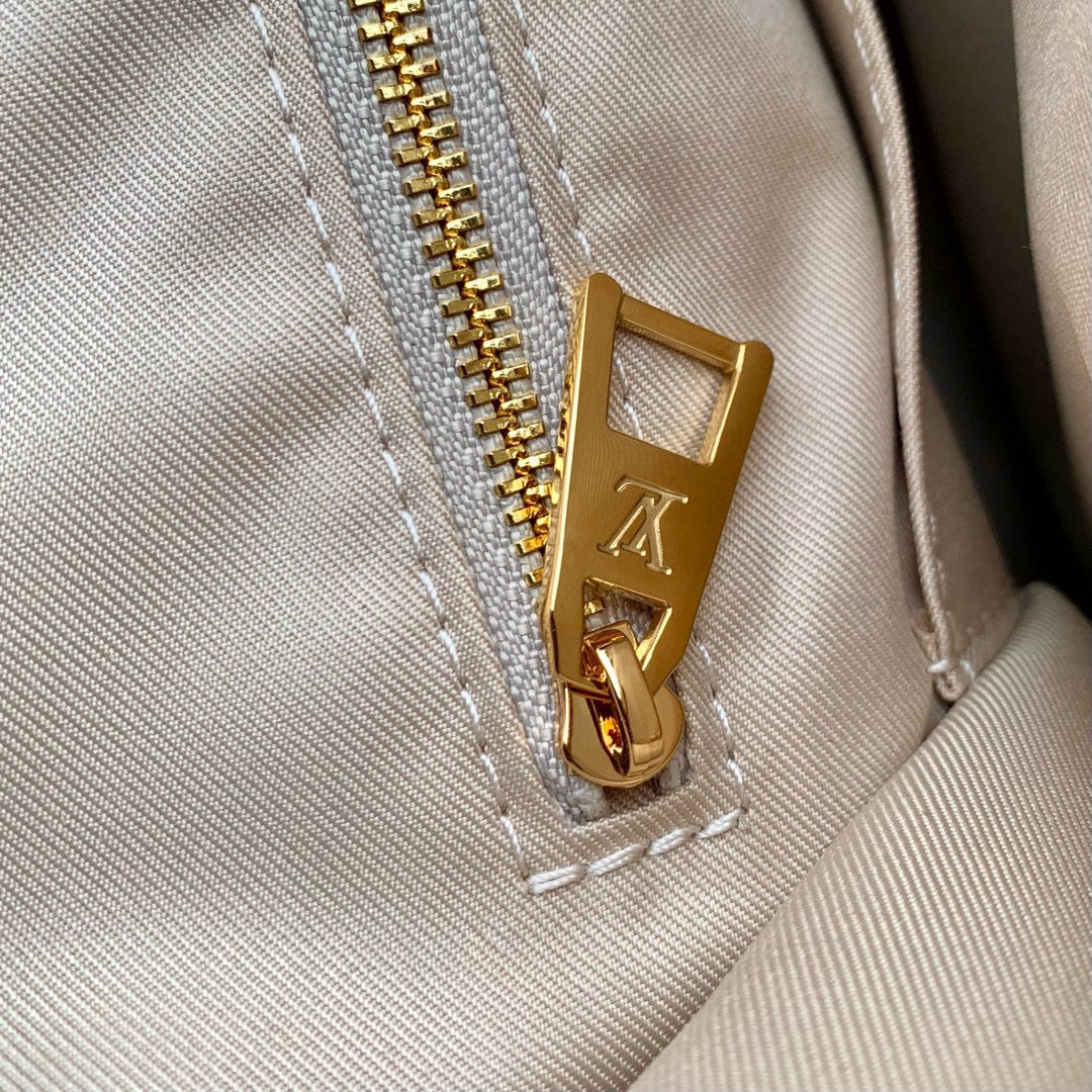 Louis Vuitton White Monogram Canvas Tote Bag with Beige Leather Handles