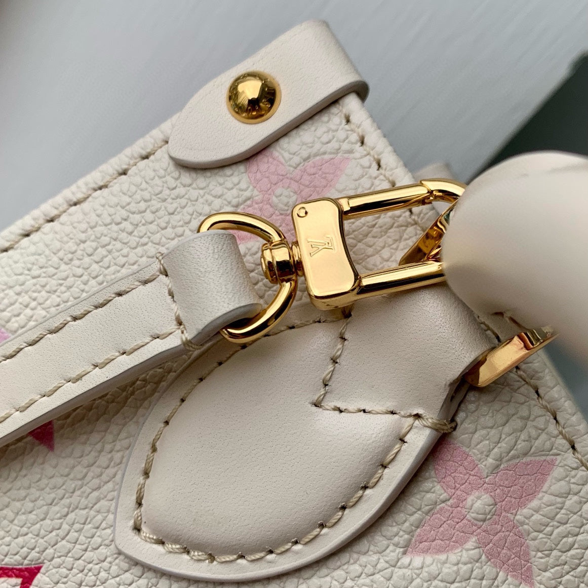 Louis Vuitton White Leather Mini Crossbody Tote Bag with Pink Gradient Pattern