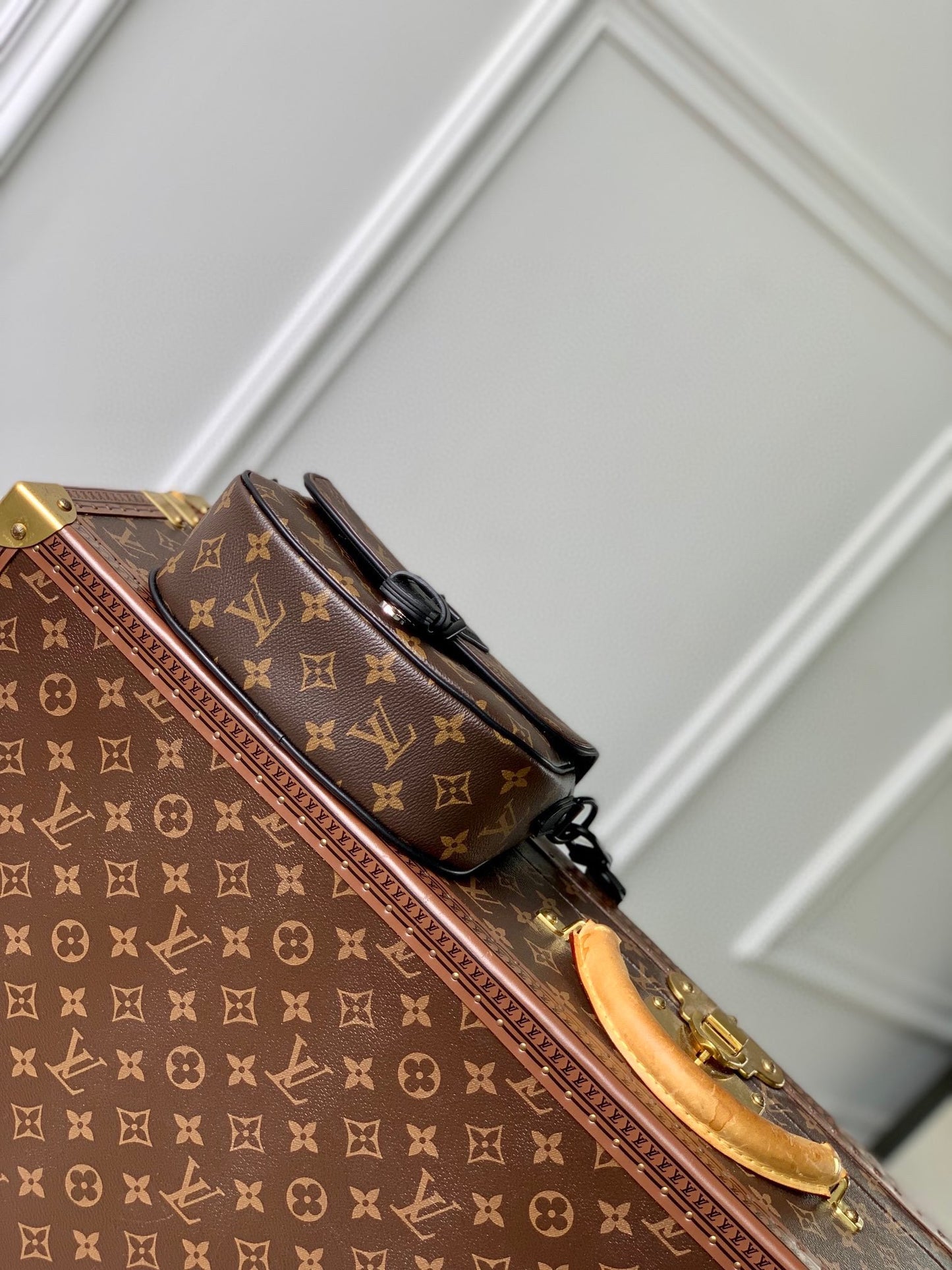 Louis Vuitton Classic Brown Monogram Pattern Saddle Crossbody Shoulder Bag