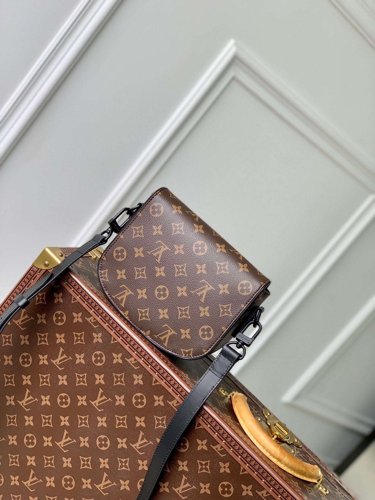 Louis Vuitton Classic Brown Monogram Pattern Saddle Crossbody Shoulder Bag
