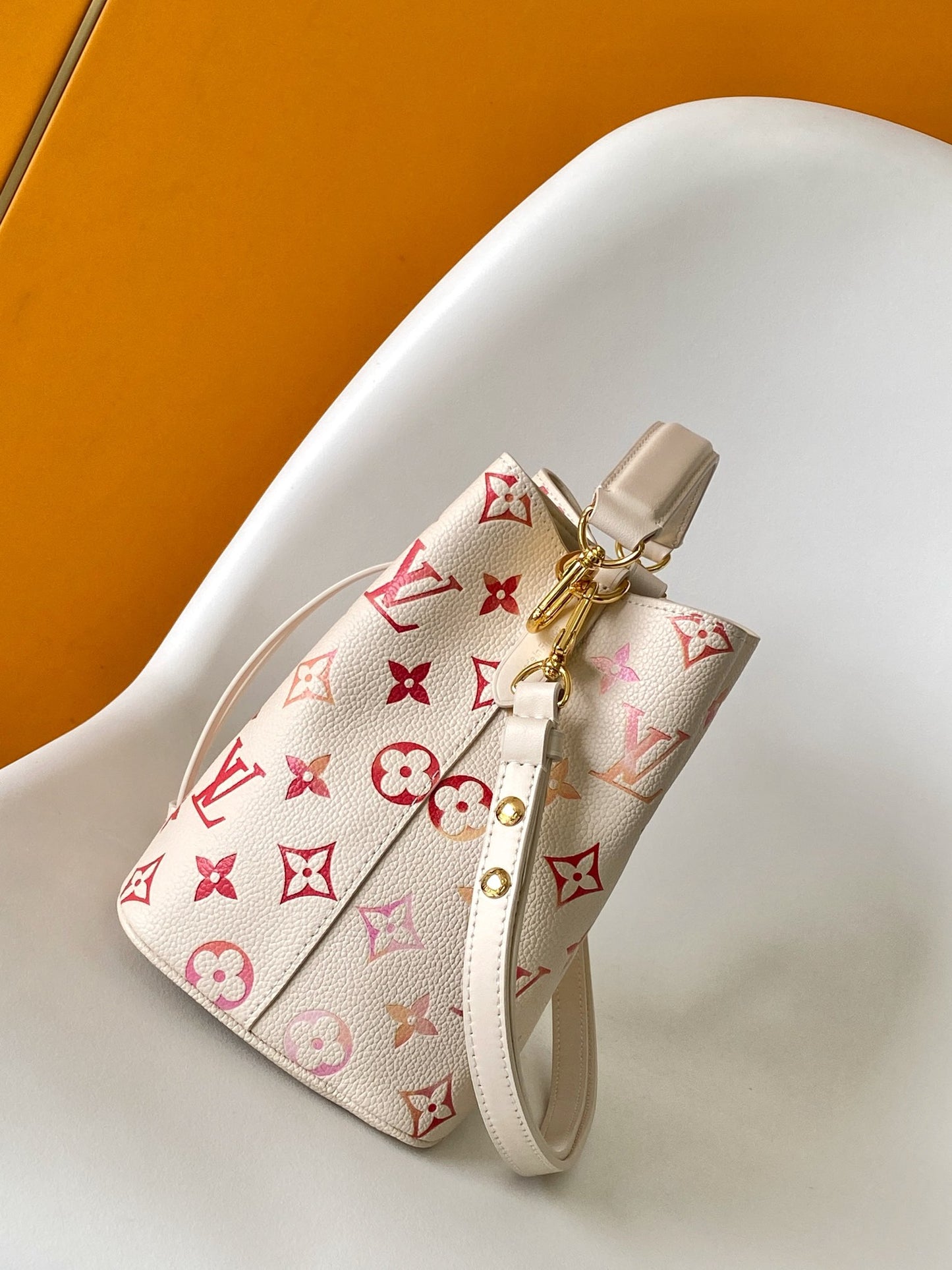 Louis Vuitton White Gradient Monogram Drawstring Bucket Bag with Top Handle