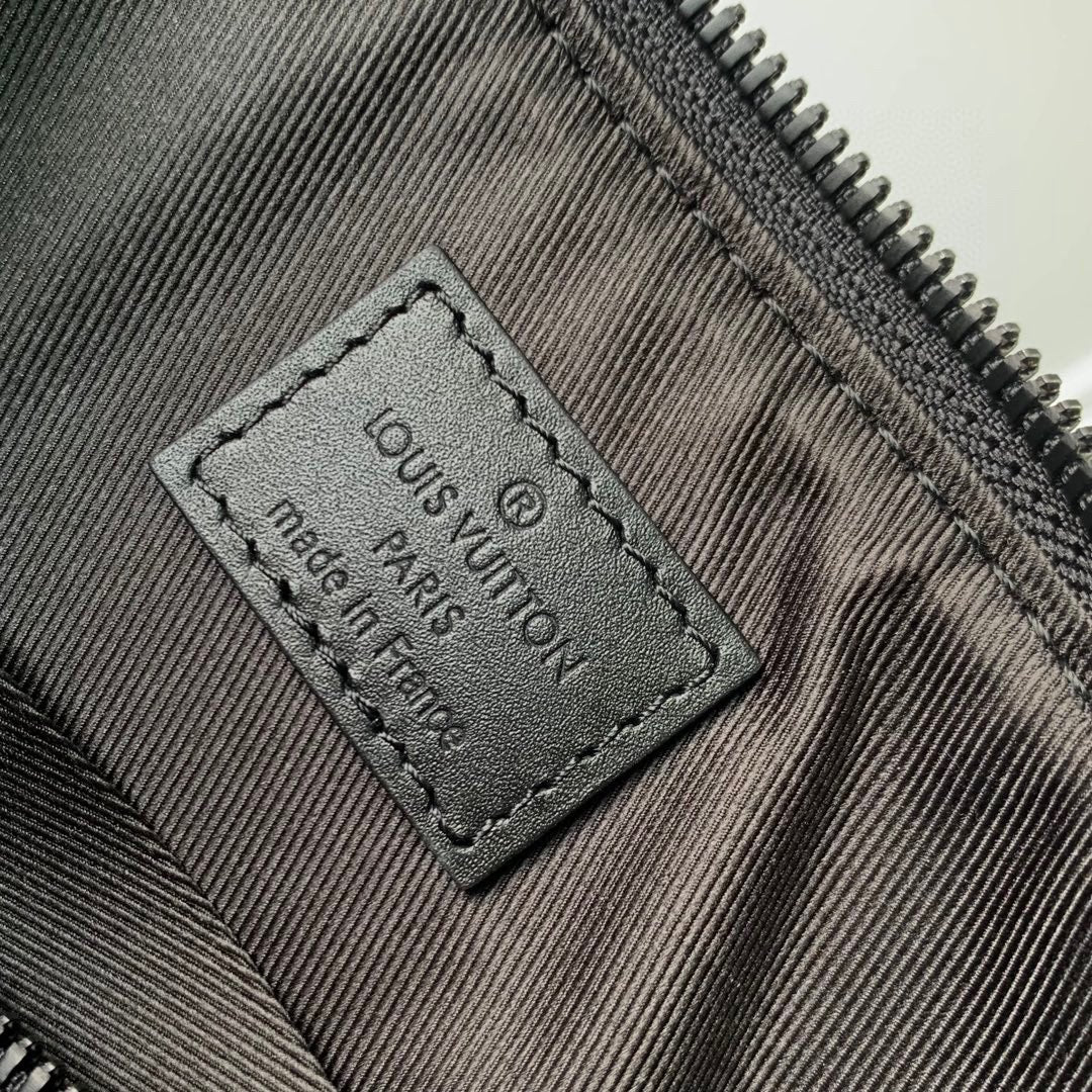 Louis Vuitton Dark Grey Monogram Pattern Canvas Messenger Crossbody Bag