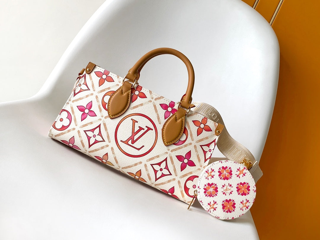 Louis Vuitton Gradient Geometric Floral Print Crossbody Handbag with Coin Purse