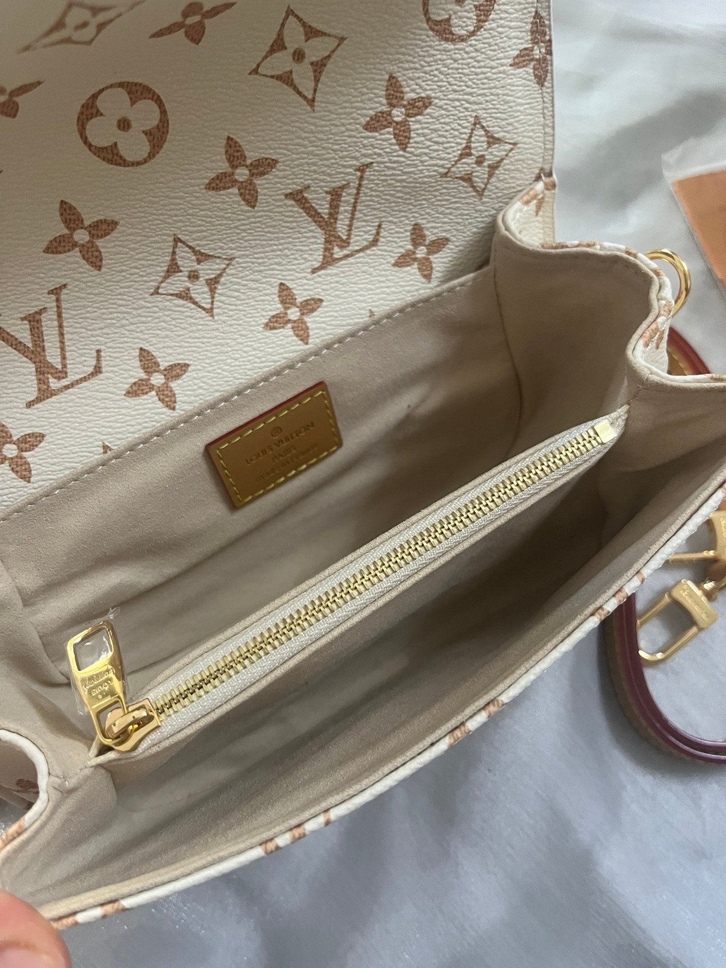 Classic Cream Monogram Luxury Shoulder Bag with Gold Chain &amp; Crossbody Strap