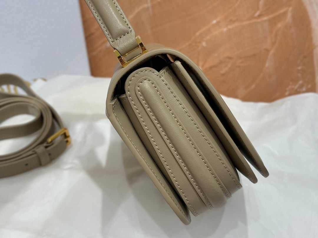 Dior Elegant Beige Leather Top Handle Shoulder Bag with Gold Clasp