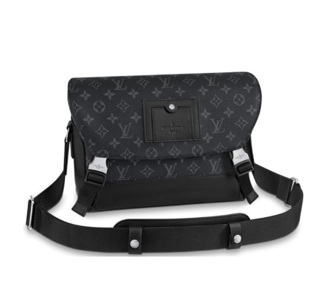 Louis Vuitton Black Monogram Pattern Canvas Messenger Bag with Shoulder Strap