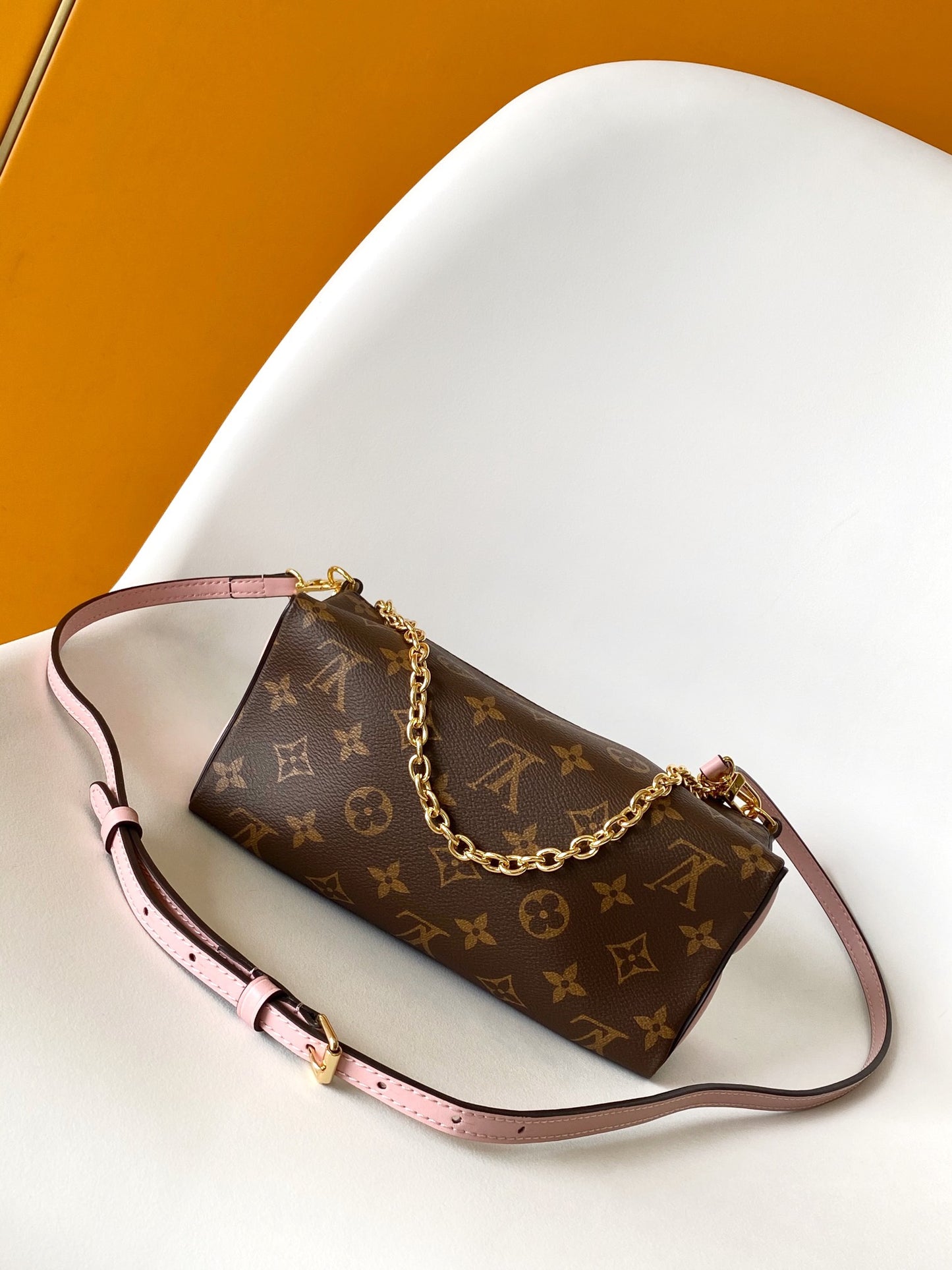 Louis Vuitton Brown Monogram Shoulder Bag with Pink Leather Star Side Accents