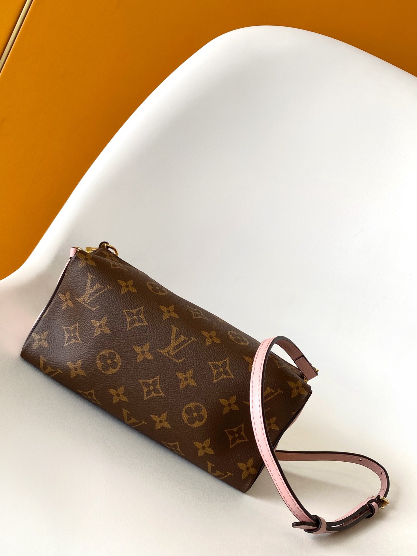 Louis Vuitton Brown Monogram Shoulder Bag with Pink Leather Star Side Accents