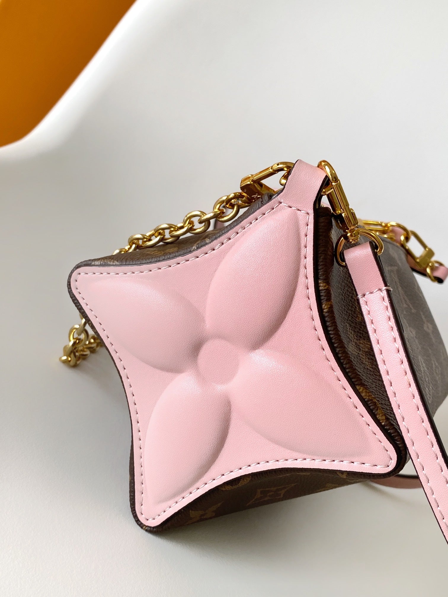 Louis Vuitton Monogram Star Shoulder Bag - Brown &amp; Pink