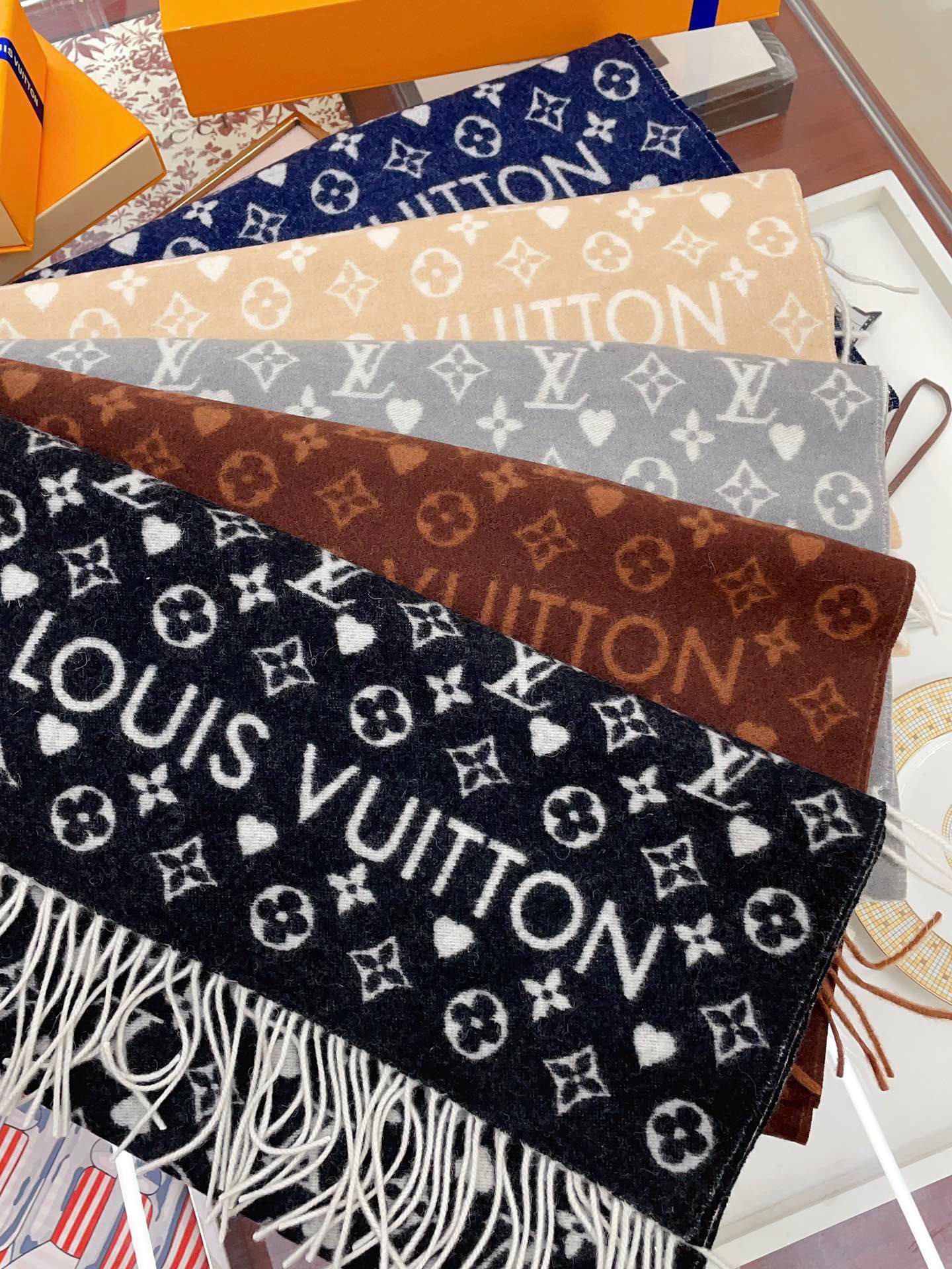 Louis Vuitton Monogram Heart Pattern Scarf - Black and Grey Designer Luxury Wool Blend Winter Wrap for Women