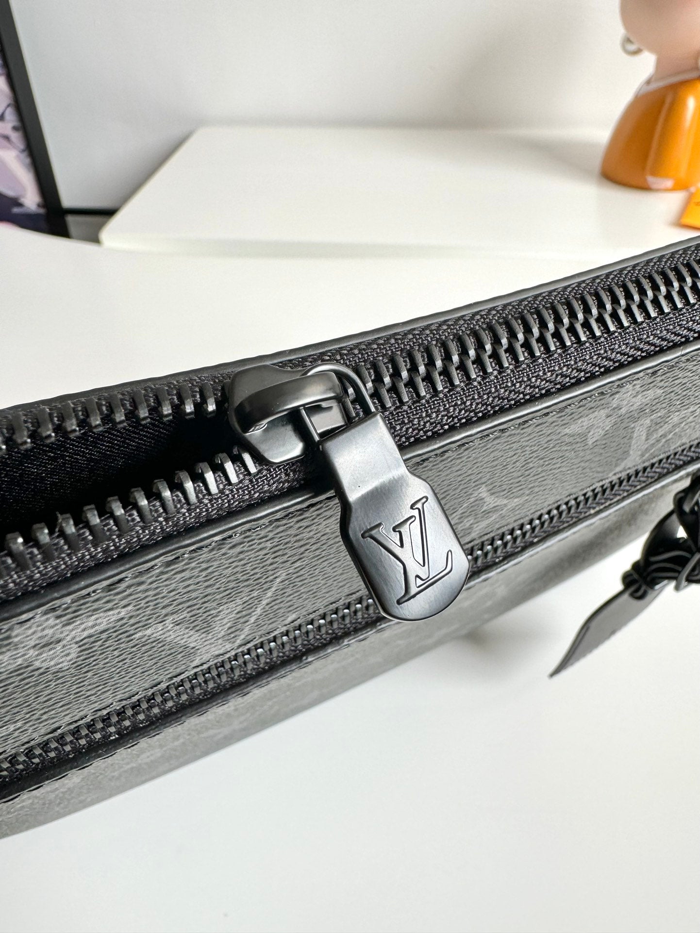Louis Vuitton Classic Black Monogram Print Men's Wristlet Pouch Clutch Bag