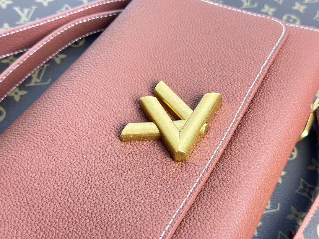 Louis Vuitton Classic Dusty Rose Leather Top Handle Crossbody Bag with Gold Clasp
