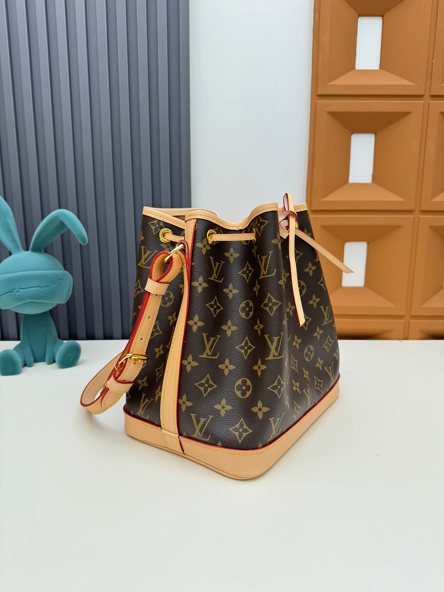 Louis Vuitton Classic Brown Monogram Print Drawstring Bucket Shoulder Bag