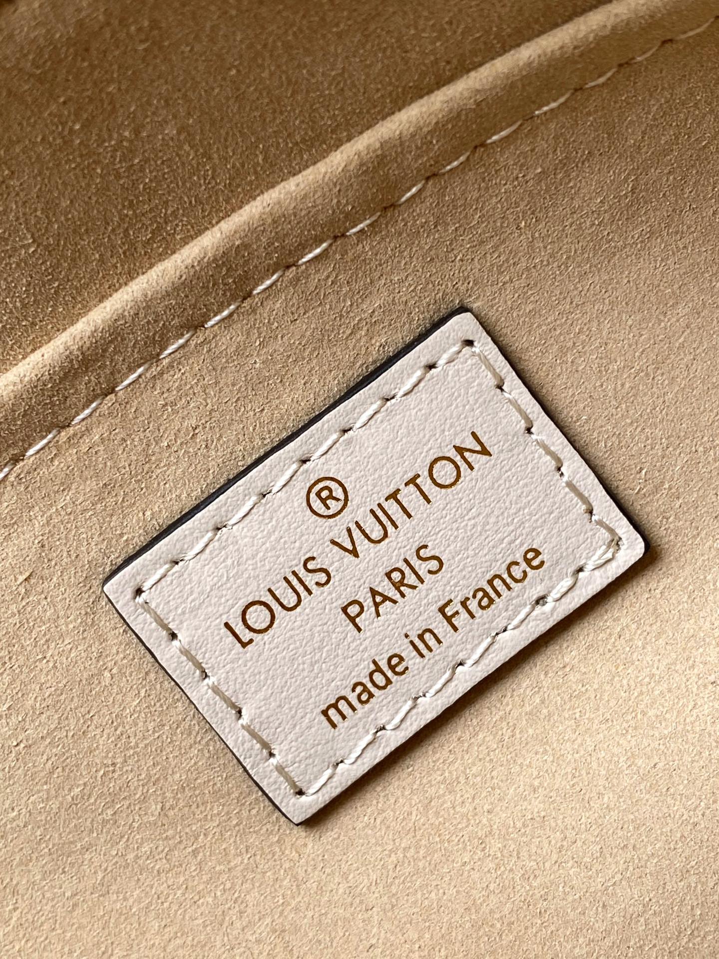 Louis Vuitton White Embossed Leather Top Handle Shoulder Bag with Chain Detail