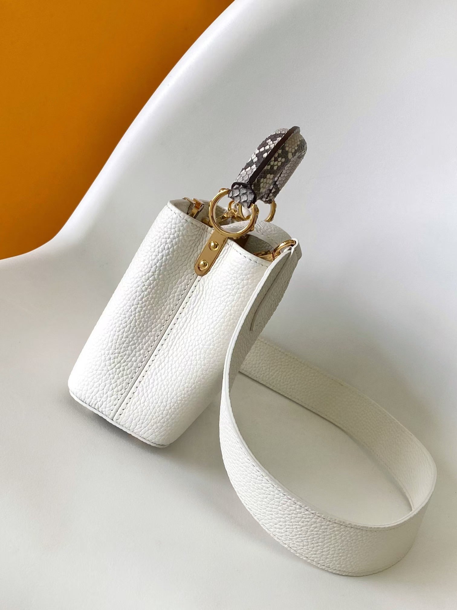 Louis Vuitton White Leather Crossbody Handbag with Leopard Print Handle