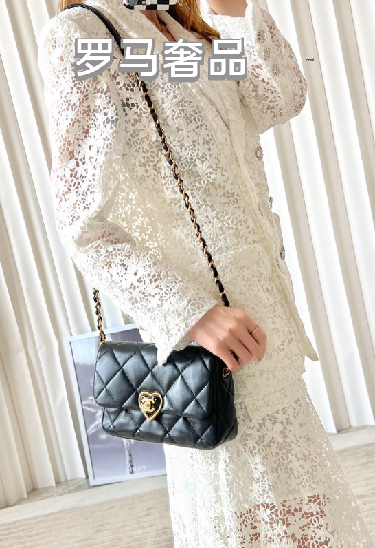 Black Quilted Leather Heart Chain Flap Bag - Elegant Shoulder Crossbody Bag