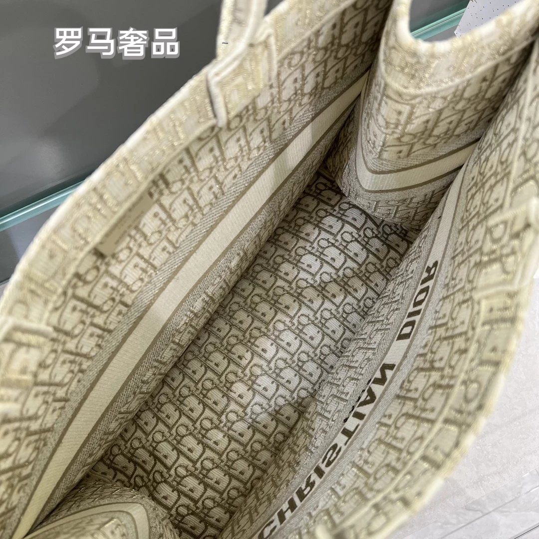 Dior Classic Monogram Canvas Tote Bag Elegant Top Handle Shoulder Handbag