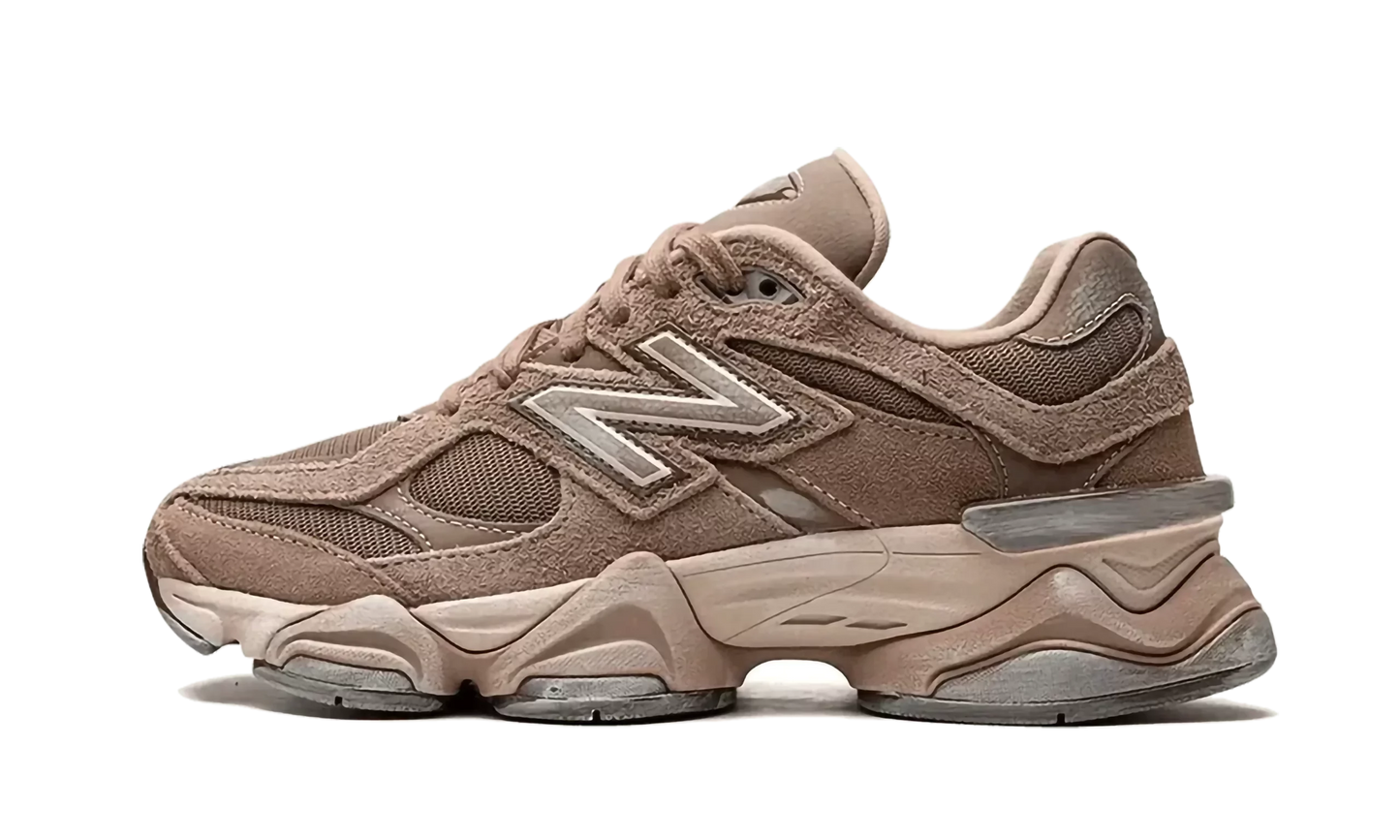 9060 "Mushroom Brown" U9060PB Sneakers